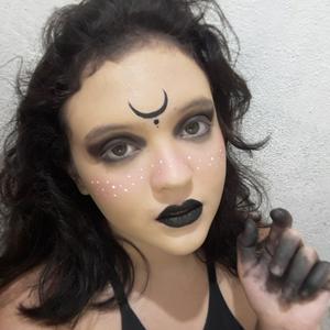 conheça mais sobre o ramo de maquiagem artistica