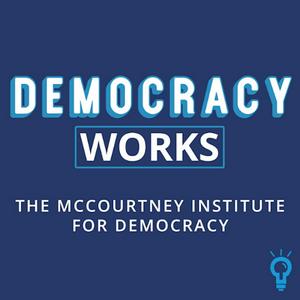 Ouça Democracy Works na aplicação