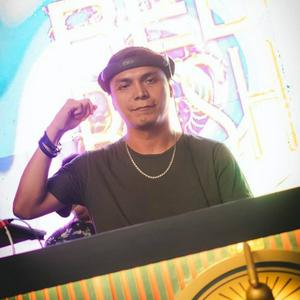 DJ NASH