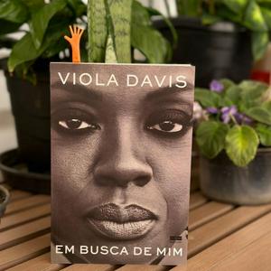 Ouça Em busca de Mim" da Viola Davis . na aplicação