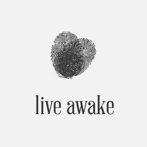 Ouça Live Awake na aplicação