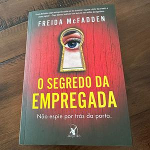 Ouça O Segredo da Empregada- da Freida McFadd na aplicação