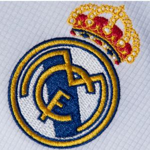 Ouça Real Madrid Champions of Champions na aplicação